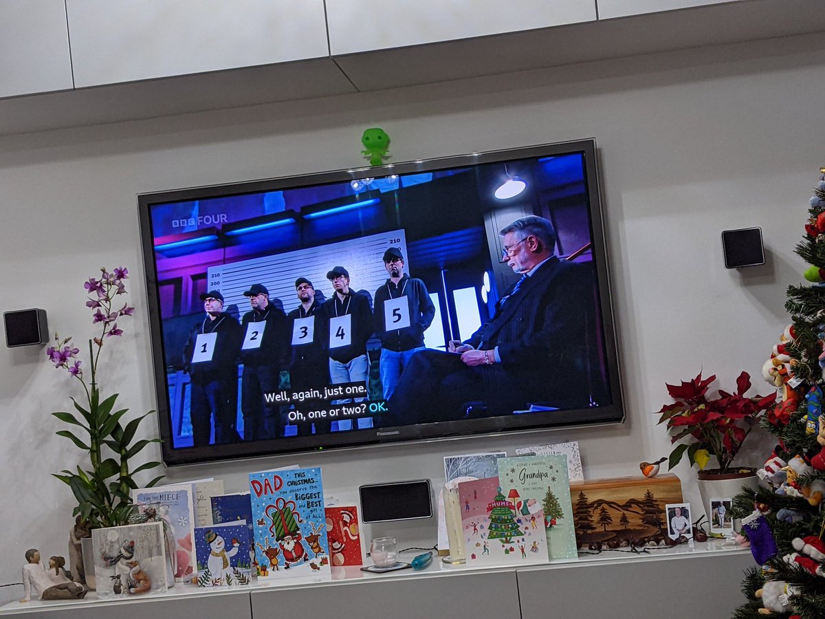 STEMillie_'s tweet image. That number 5 looks sus. 🤣 #XmasLectures