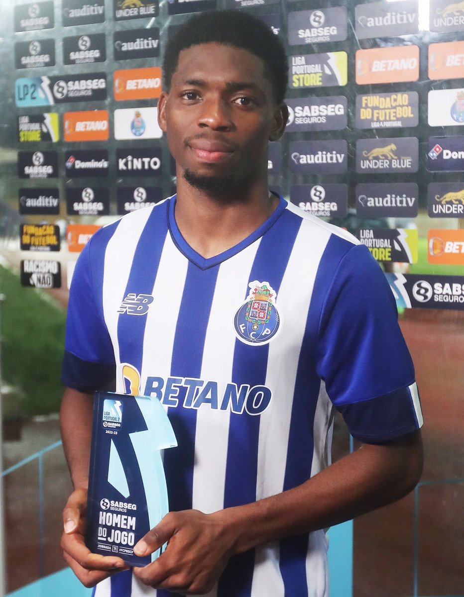 IvaNFCPortO's tweet photo. 🌟 Абрахам Маркус признан лучшим игроком встречи «Порту Б» – «Фаренсе» (4:0) в 14-м туре Лиги Португалии 2 SABSEG 💪

#AbrahamMarcus #FCPortoB #LigaPortugal2 https://t.co/2pxooBVuG0
