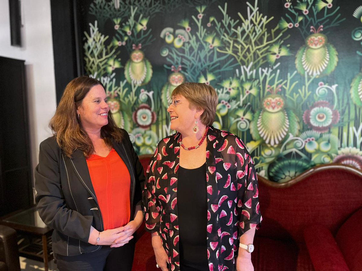 Mayafernandeza's tweet photo. Hoy tuve el honor de reunirme con la ex Presidenta Michelle Bachelet, para conversar sobre su experiencia como ministra de Defensa y la importancia de seguir avanzando en un sector que es tan importante para Chile. 
Muchas gracias, querida @mbachelet por compartirlo hoy conmigo. https://t.co/si6wEq1DQO