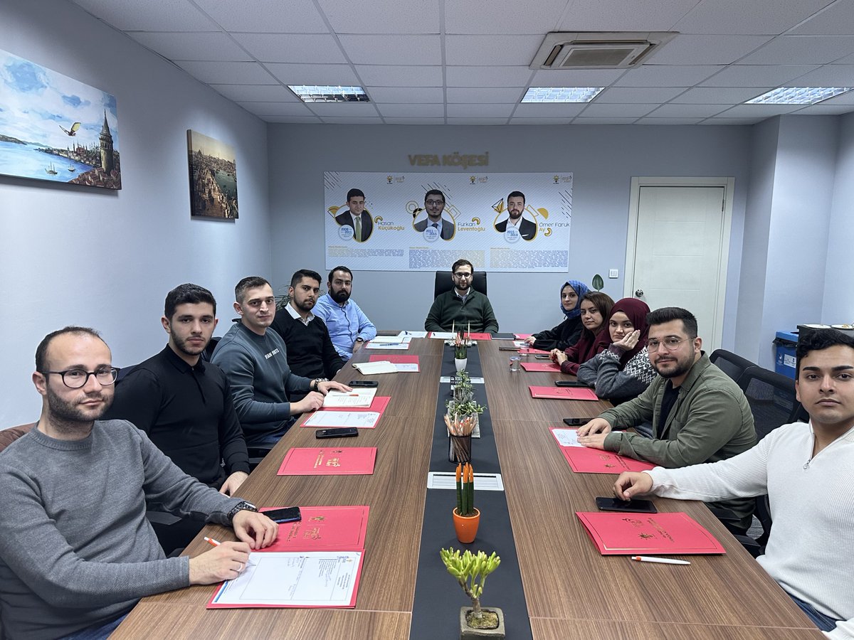 Haftalık olağan yürütme kurulu toplantımızı <a href="/gulumseyenn/">M.Nurettin Gülümseyen</a> başkanlığında gerçekleştirdik.

Birbirinden güzel projelerimizle durmak yok yola devam!