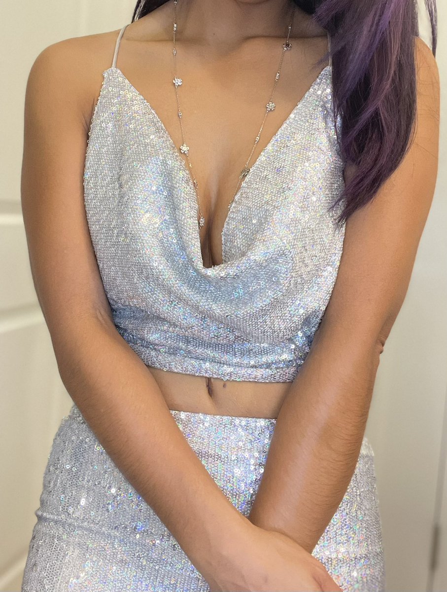 CMoreJulez's tweet photo. New Years fit…. Cum &amp; get u sum. Naughty girls need love too… #badgirlsclub #naughtygirl #slut https://t.co/9Tsh5NapCb https://t.co/bCjm4qpDIN
