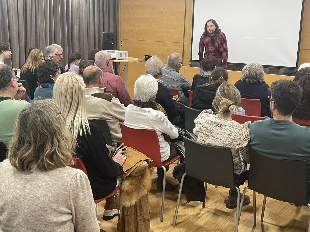 irenepradesg64's tweet photo. Amb la sala polivalent de gom a gom, s’ha estrenat la pel·lícula documental "Felip Pedrell: Resurfacing a Musical Legacy" de Xabier Coluig. Enhorabona!
@bibliotecamd @XabierColuig @XimoMartore1 @cintaespuny @fernandosaporta #Pedrell https://t.co/kmRSRvz3EY