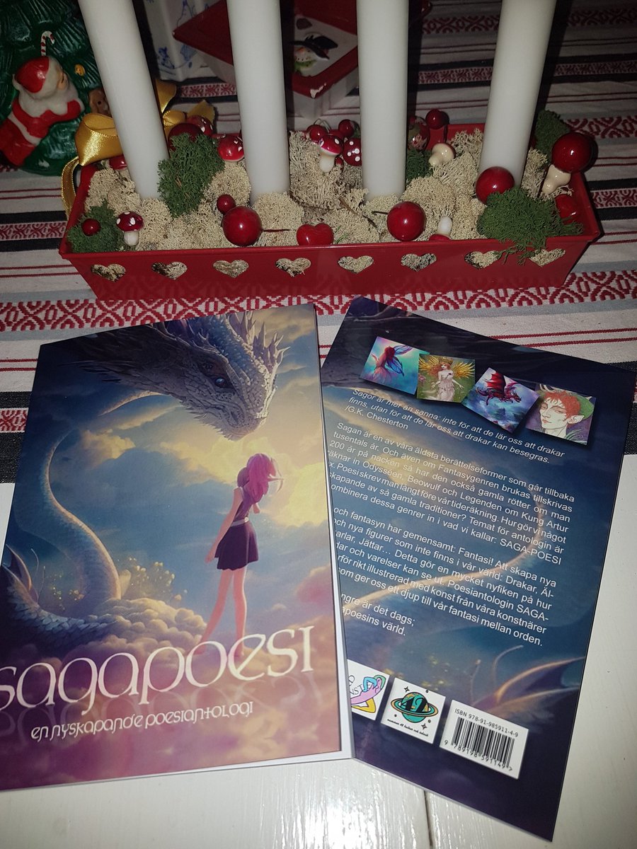 JohannaNyqvist's tweet photo. Merry Christmas! God Jul! ❄🎄
Fantastiska SAGAPOESI är här! 
Årets Julklapp minsann!
#poesi #sagapoesi #poesiantologi #diktsamling #lost #artistsontwitter  @poeter_se @ordkonster https://t.co/C1twuDIFoR