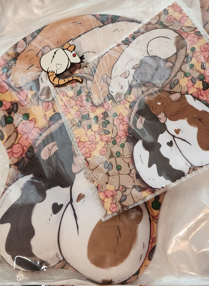 RattyCreations's tweet image. New Year give away! 
Winners pulled Jan 3rd 2023

For every 100 re-tweets another winner will be pulled up to 3 winners! 

Shipping is free foe US winners
International winners are responsible foe shipping fees beyond $6USD 

Rules
-be following 
-retweet 
-leave a comment
(1/3)