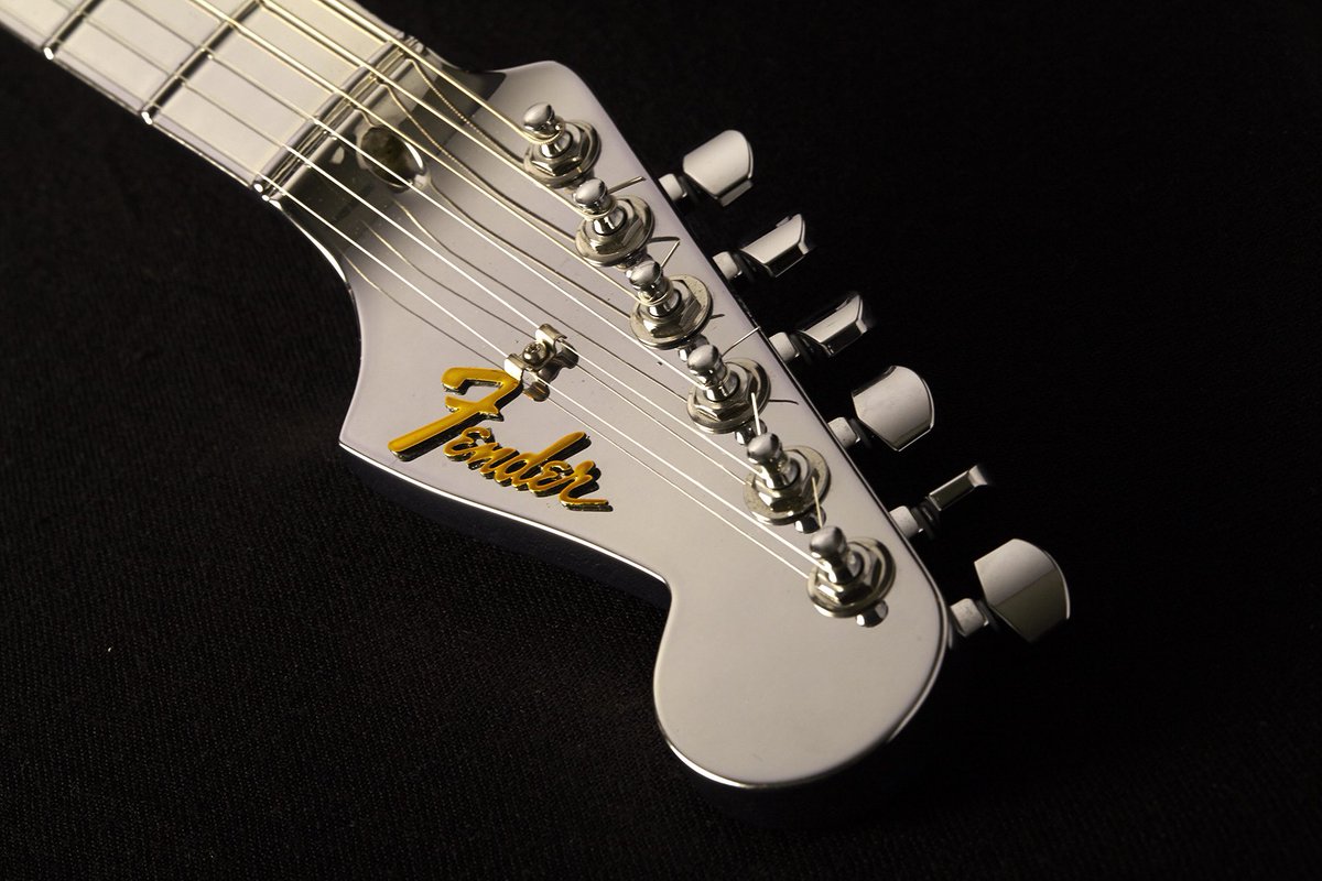 slickdesignusa's tweet photo. The authentic Fender Stratocaster guitar dipped in gold and chrome. Designed and fabricated for The Kingbaby Yacht and for Kingbaby. Only two of these guitars were made but we are exploring some of these deals to incorporated
Rock &amp; Roll!
#love  #kingbaby #art  #fenderguitars https://t.co/Xd54FzKjco