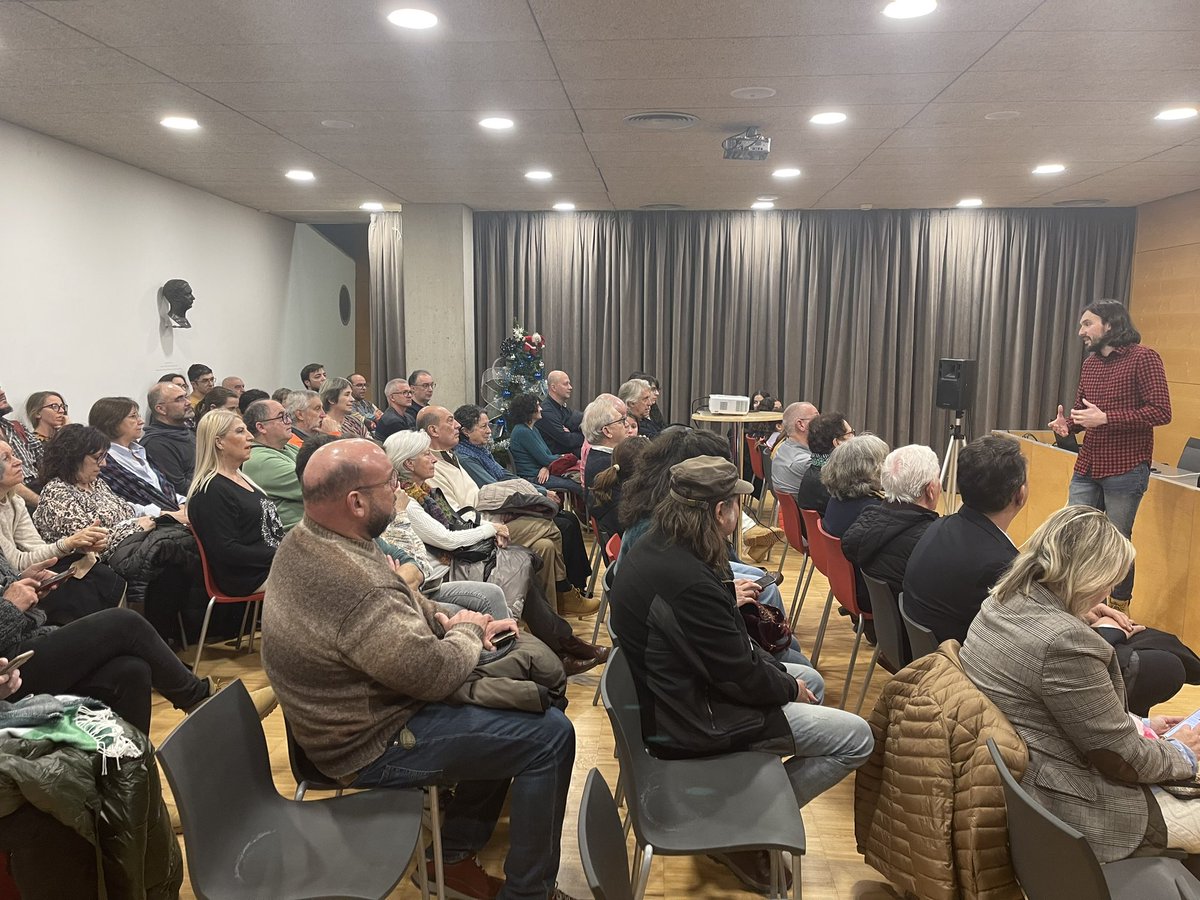 irenepradesg64's tweet photo. Resurfacing a Musical Legacy (resorgint un llegat musical)’. Amb subtítols en castellà,amb la producció de l’escriptor tortosí Xabier Coluig.
La película ha estat enregistrada entre Catalunya, Espanya i els Estats Units i busca reivindicar el llegat musical #Pedrell @bibliotecamd https://t.co/nxSrSo6PKn