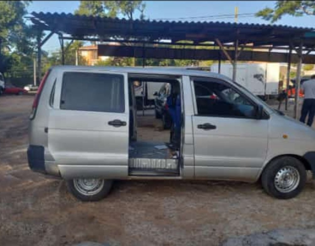 daniar90's tweet photo. Vehículo robado hace aprox 1 hora, zona Trinidad, Sacramento..
Se agradece Rt y cualquier info

@MajoArmoa @Dbelotto77 @dani_i03 @RodriguezOmarpy @delpynews @Sofy_Alonzo https://t.co/r0JdB1sbYV