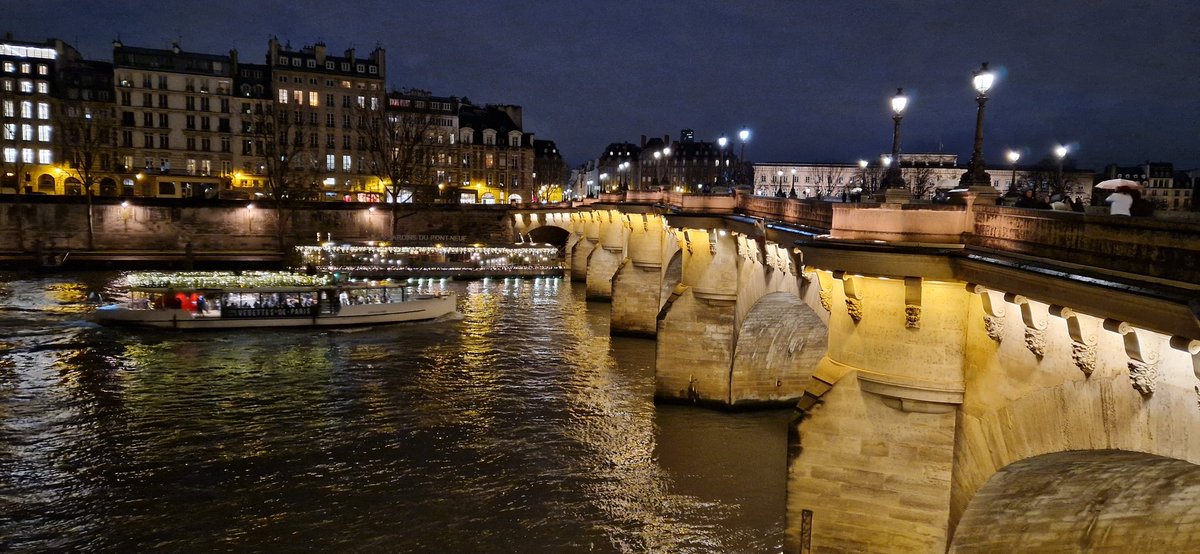 Paris 😍
<a href="/MonnaieDeParis/">Monnaie de Paris</a>