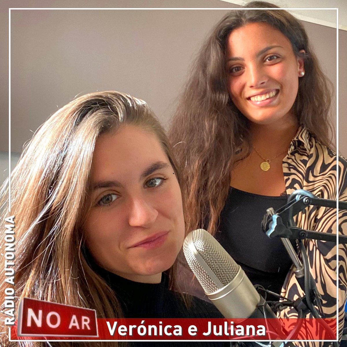 radioautonoma's tweet photo. No Ar: 2022-12-25 18h Especial Natal: A antecipar o jantar do dia de Natal, uma hora de música e conversa sobre comidas preferidas, doces e afins. Liga-te! https://t.co/OmDr7AUVHu https://t.co/peuw6fG1Ac