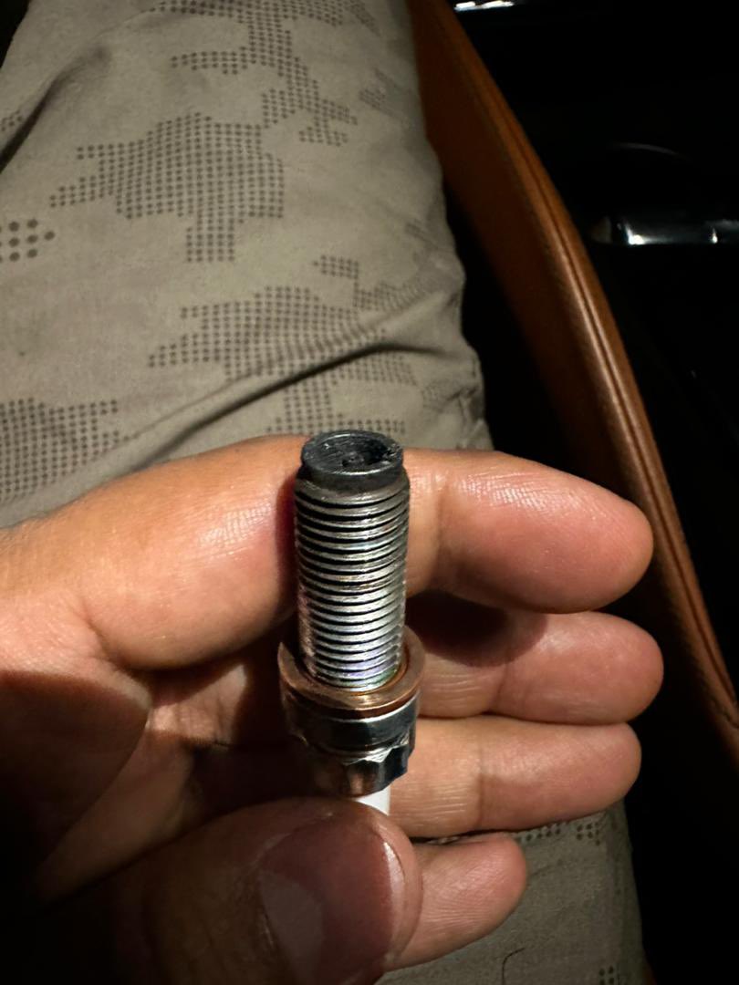 adjewodah's tweet photo. @jrh_james This is how Kojo’s Spark plug looked after his first runs #LaunchControl22 https://t.co/K2h3KXmfX9