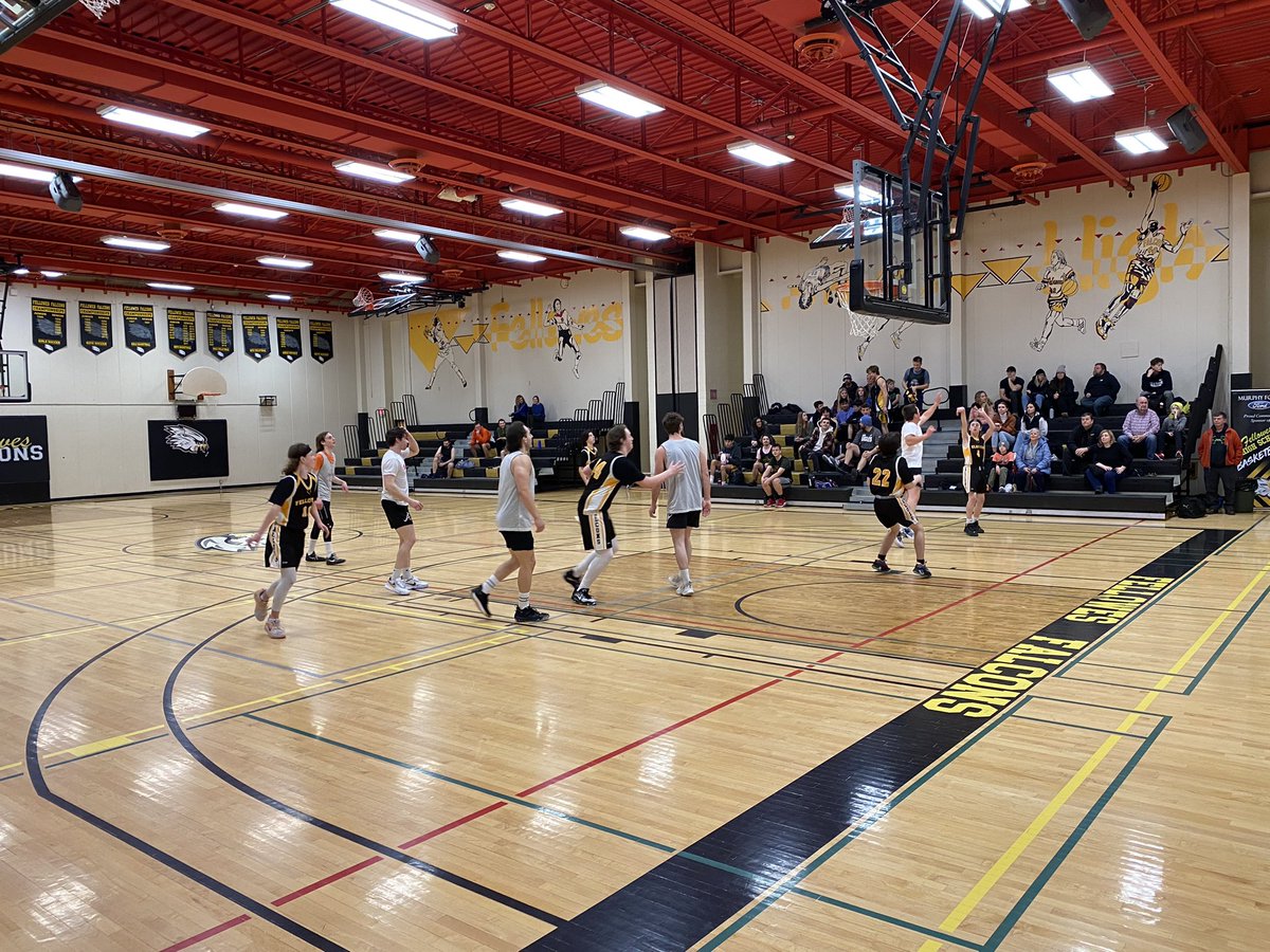 coachchil's tweet photo. 6 decades 😳 of Fellowes basketball represented this year at the FHS alumni tournament. Thank you to  @tweetputter &amp; @dr1427429859 for organizing the event every year. Happy 2B a part of a program with a rich past, vibrant present, and a bright future @FellowesHighSch https://t.co/2n4fUc4xPk