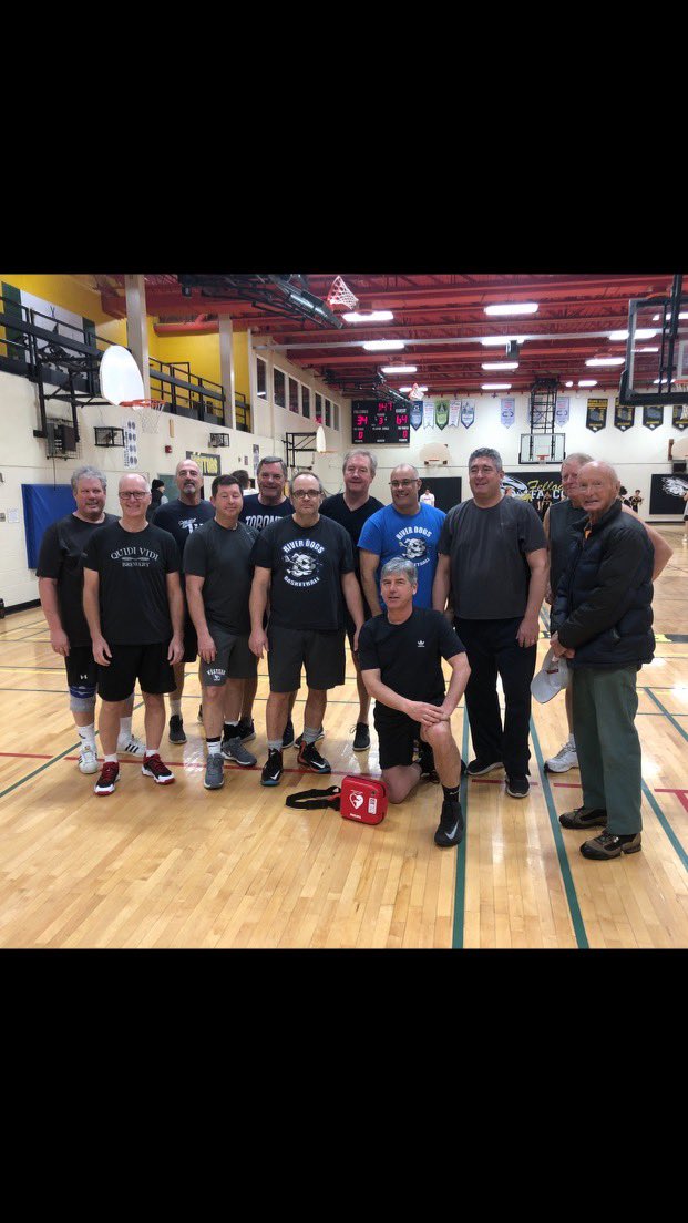 coachchil's tweet photo. 6 decades 😳 of Fellowes basketball represented this year at the FHS alumni tournament. Thank you to  @tweetputter &amp; @dr1427429859 for organizing the event every year. Happy 2B a part of a program with a rich past, vibrant present, and a bright future @FellowesHighSch https://t.co/2n4fUc4xPk