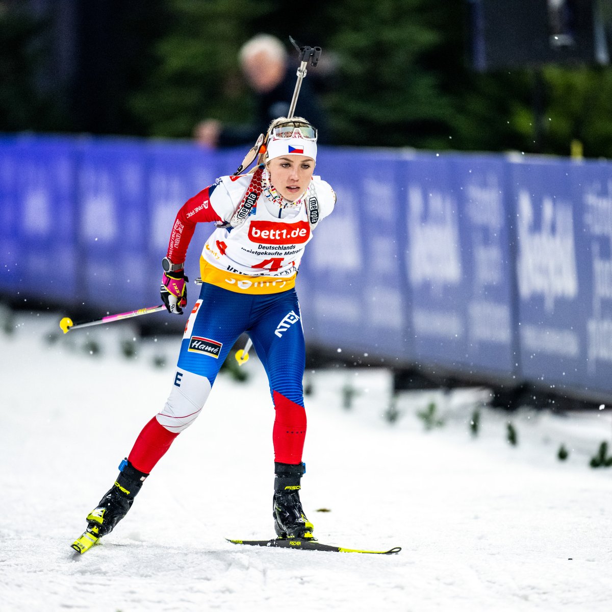 Biathlon auf Schalke tweet media