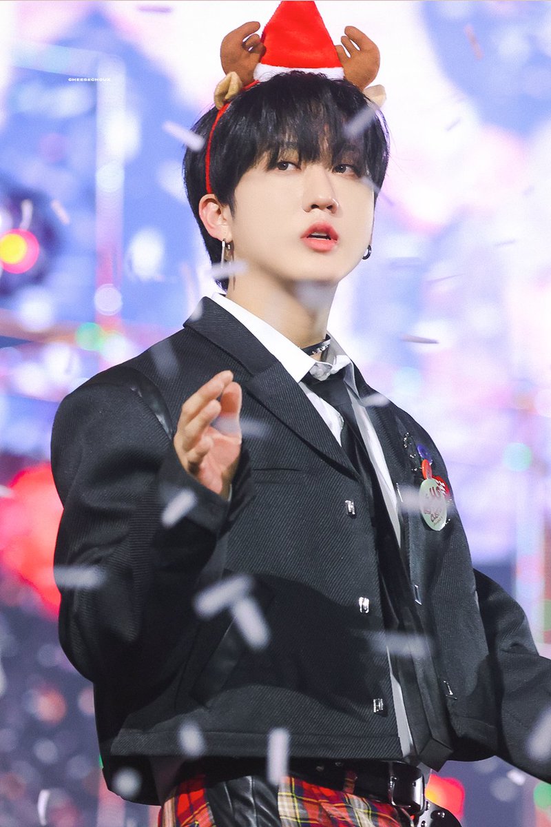 cheesechoux_cb's tweet photo. 221224 🎅🦌 #창빈 #changbin https://t.co/of1iCH2SAr