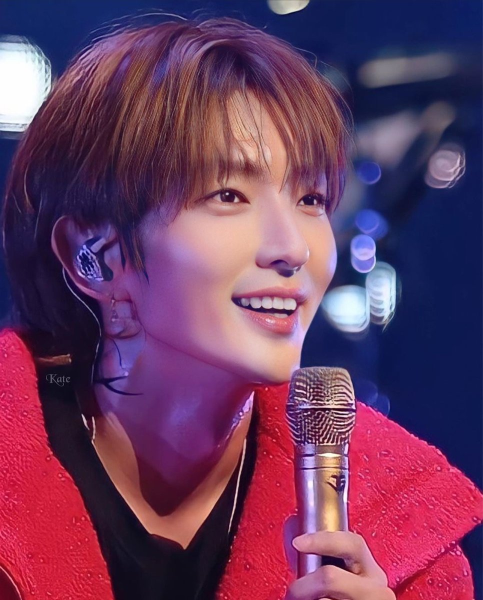 Ebruli1234567's tweet photo. no words to say. he has a smile like an angel. It is impossible not to have a heart attack. 💖😇😘 #LeeJoonGi #Repost #namooactor @JGshock @Esmer08837560 @GaldinoInaldete @loveloveLJG @mracanis @lovejgstar @0715_akiko @Tsuki_ELF  @tomatosan10 @LetgoASunshineD https://t.co/8OWLjR5biT