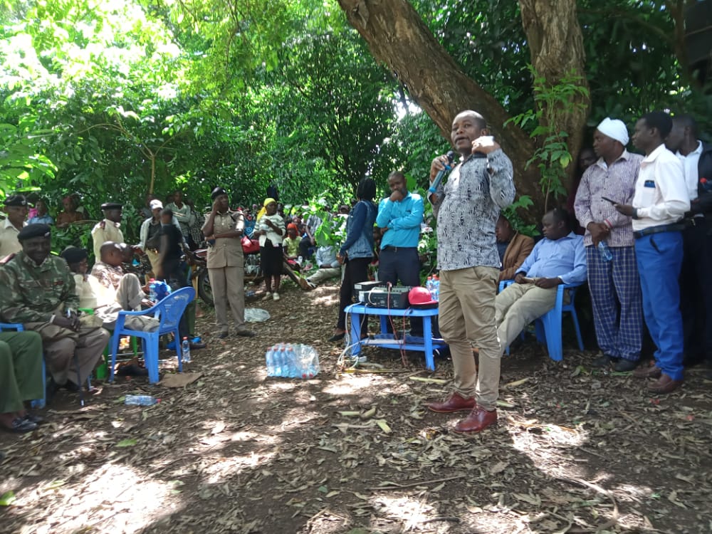 NETCARE16's tweet photo. Participating in a wetlands restoration exercise by planting indigenous trees. Partnership with various institutions including KWS, MP, ministry of interior,KPCG and the local community groups.
#ClimateAction https://t.co/VsOAqOr17k