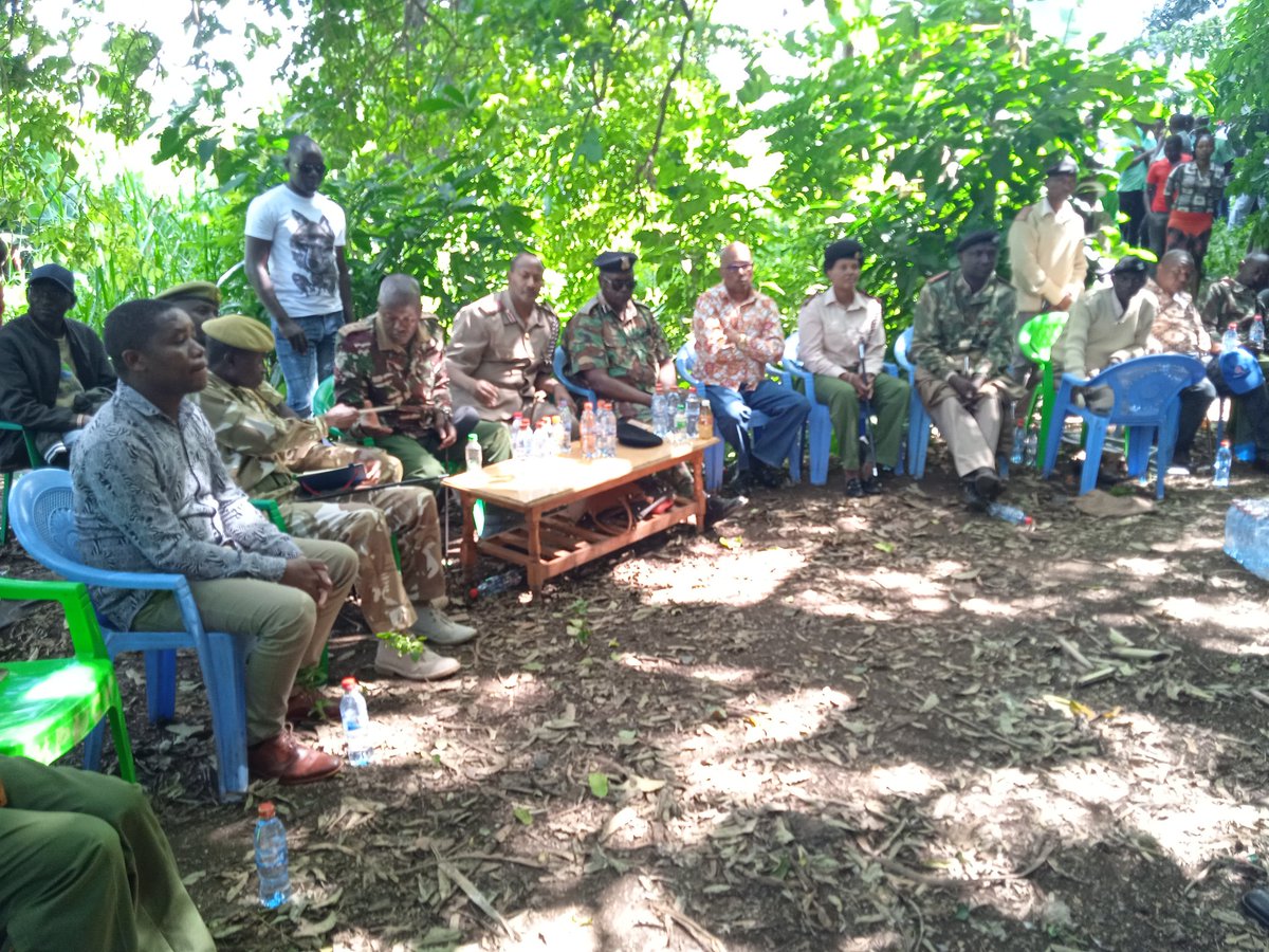 NETCARE16's tweet photo. Participating in a wetlands restoration exercise by planting indigenous trees. Partnership with various institutions including KWS, MP, ministry of interior,KPCG and the local community groups.
#ClimateAction https://t.co/VsOAqOr17k