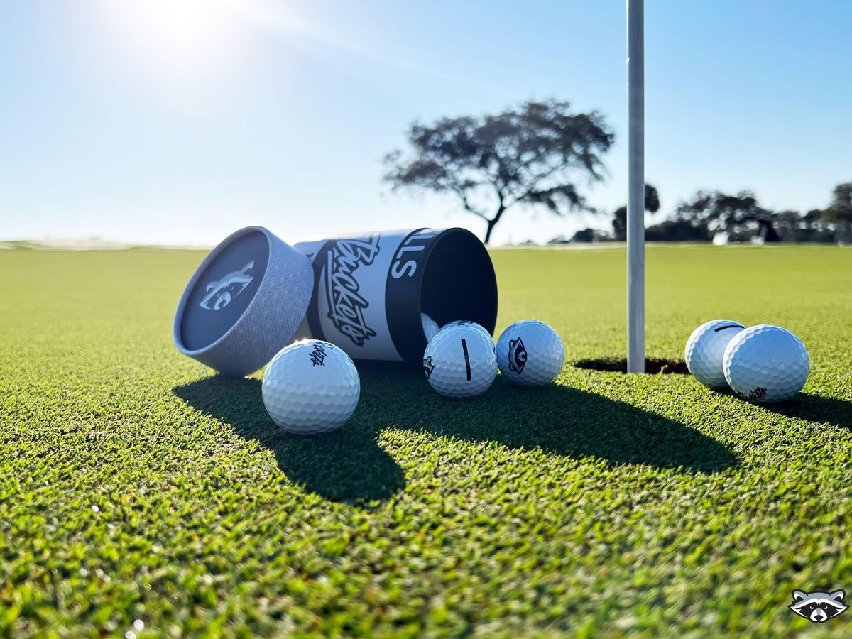 buckets_golf's tweet photo. ⛳️BLOOD, GUTS, AND FOUR-FOOT PUTTS⛳️
When beers at the clubhouse are on the line, you need the right equipment.

Get your Buckets BG1- golfballs for $28.99/dozen today for the weekend!

Welcome to #BucketsNation 
https://t.co/RHB7rk2GT9 https://t.co/QvnXGuDoiJ