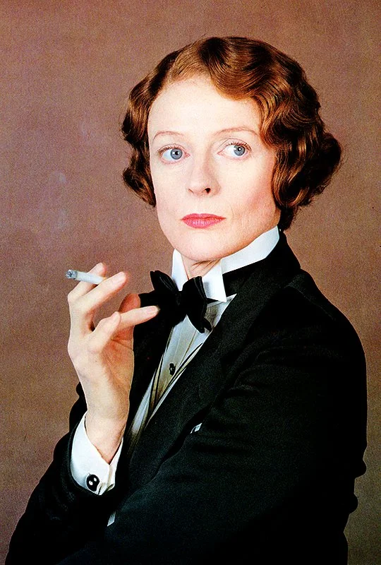 Happy birthday to Maggie Smith. Shout out to her looks as Bowers in Death on the Nile. 