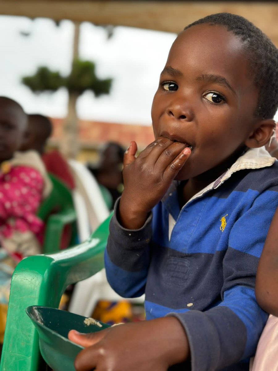 WeAreYouthsUg's tweet photo. Christmas for the kids.
#WAYcharityDrive https://t.co/WVCxHlcWEH