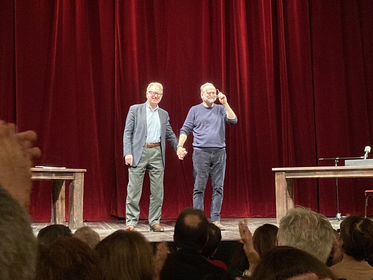 ephaistos75's tweet photo. Ieri al #teatroargentina
#belli #popolizio #magrelli

Mi aggrappo al desiderio di tante serate così nel prossimo anno. https://t.co/sPwNQS5Rsw