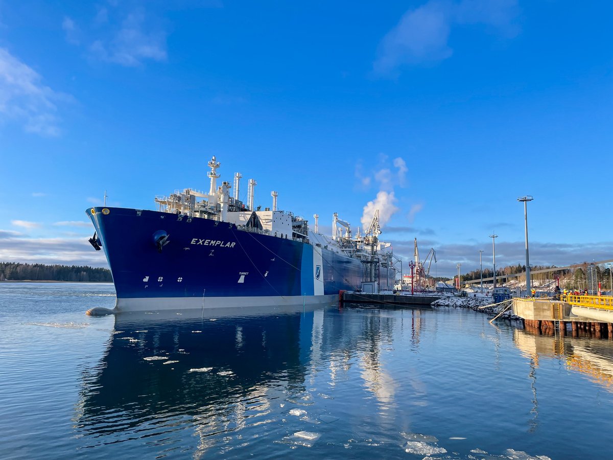 Excelerate_EE's tweet image. Today, our FSRU Exemplar arrived at the port of Inkoo, Finland. The FSRU, is chartered to Gasgrid Finland Oy for ten years and will enhance regional energy security by providing flexible, reliable, and critical regasification service for Finland and other Baltic countries.