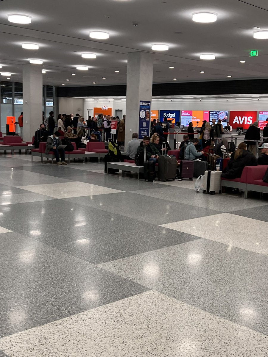 Default_Tim's tweet image. #msp airport car rental lines look a little long