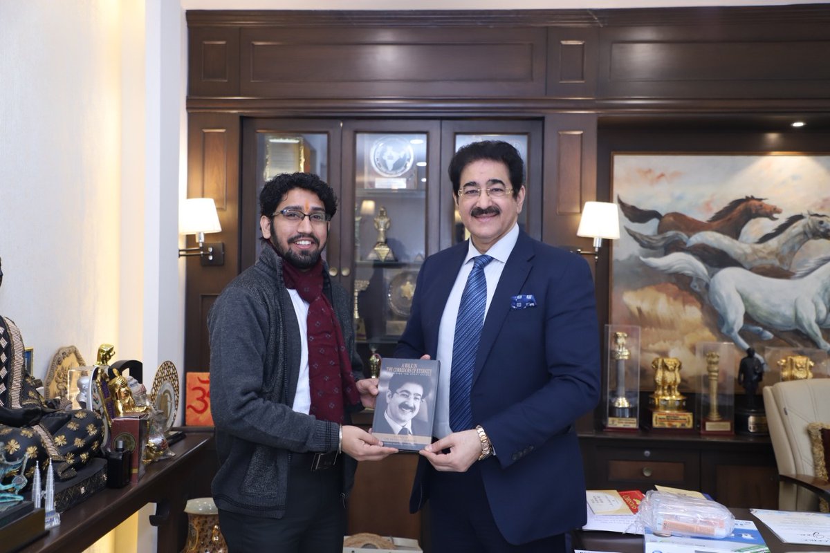 AmanMak55073921's tweet photo. Delighted to meet Dr. @sandeepmarwah ji, Chancellor, AAFT University of Media & Arts and Director, AAFT, Film City, Noida.
#yoga #iyttc #wellness #healthylifestyle #healing #vedic #culture #Indokorean #culturalrelation #ayurveda #IndoKoreanBusinessMeet #businessmeet #cosmetics https://t.co/yj57ZuVJ9x