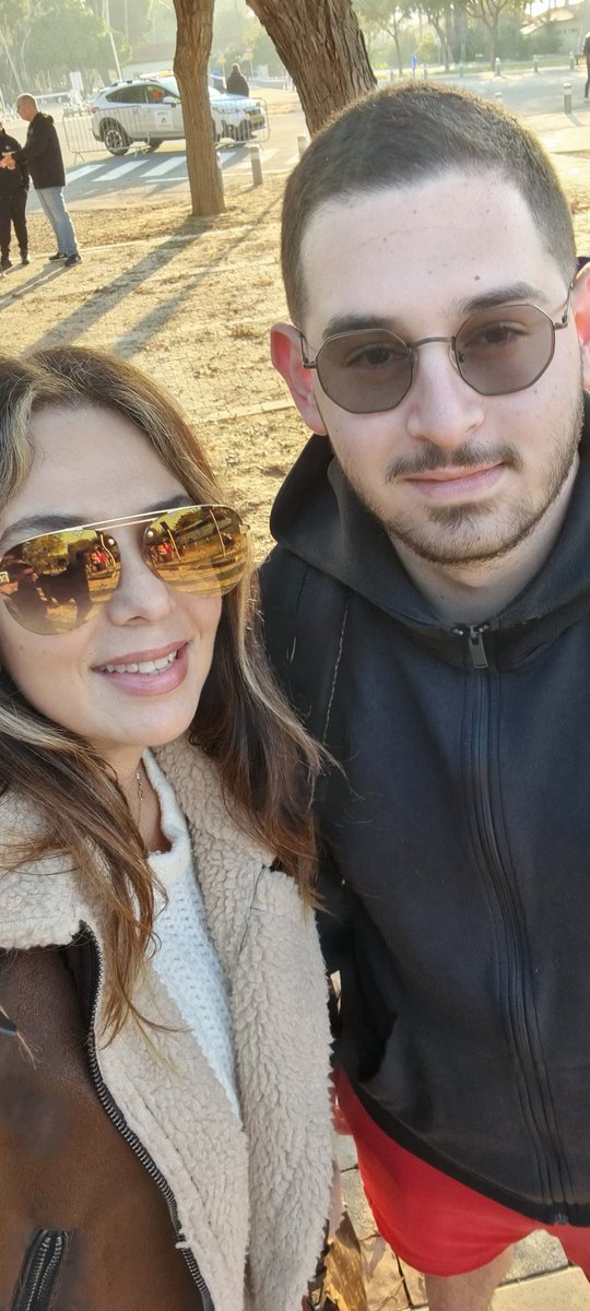 shilat's tweet photo. היום הילד שהפך אותי לאמא הפך אותי לאמא לחייל. 
מעתה חיינו על פי צה"ל 🫡
@XxRoyLxX 
#פידמשפחתלנדנברג https://t.co/rvzkeS9GwO