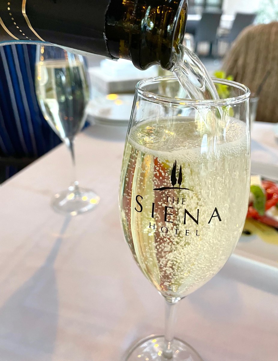 Add a little sparkle to your New Year's Eve and join us at our restaurant, @il_palio, for a four-course #Italiandinner! 

#thesienahotel #ilpalio #visitchapelhill #autographhotels #aaafourdiamond #proseccosuperiore
