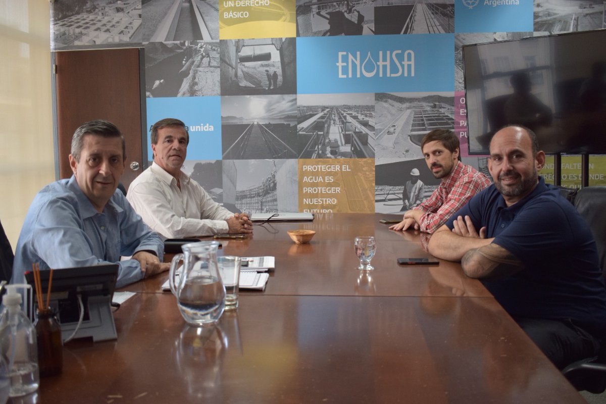titosanzio's tweet photo. Hoy mantuvimos una reunión en @Enohsa con @NestorFAlvarez acompañado por Oscar Birtz para delinear conjuntamente más obras que garanticen más derechos para las familias de #Baradero en 2023. https://t.co/wF5UZqkiDp