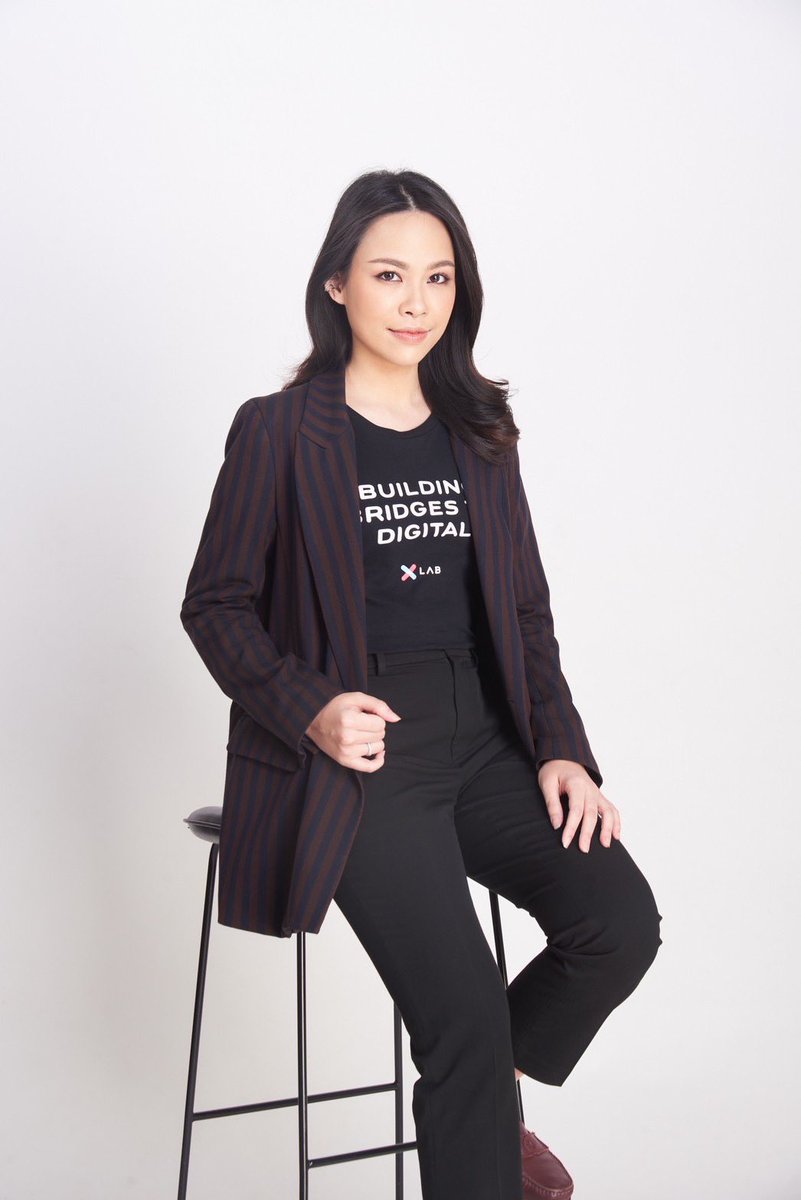 shucreamp's tweet photo. ถ่ายรูป official กับที่ทำงาน ยิ้มเยอะแยะอะไรขนาดนั้นนนน
#xlabdigital
#venturebuilder https://t.co/lTWIxu0Y4G