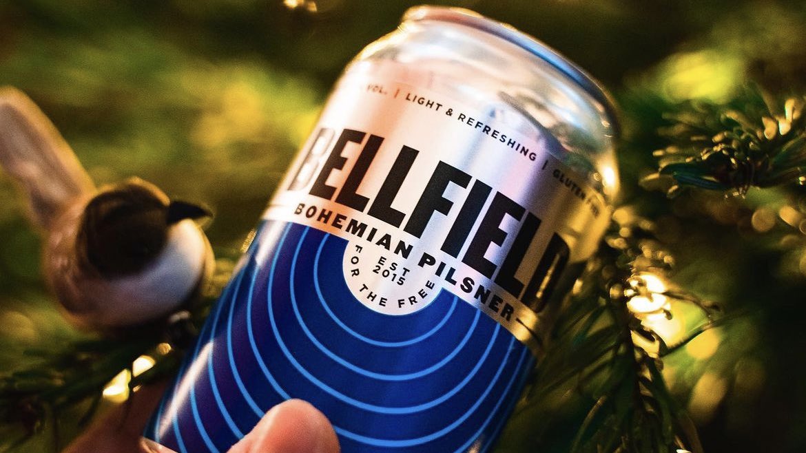 TheBellfield's tweet image. Our beloved Bohemian Pilsner is a noble classic Czech pilsner, pale with a light body, slight background bitterness and gentle floral tones from the finest Saaz hops leading to a soft refreshing finish. Order yours👉 bit.ly/BellfieldBohem… 😊🍻 
#glutenfree #ThinkLocalDrinkLocal