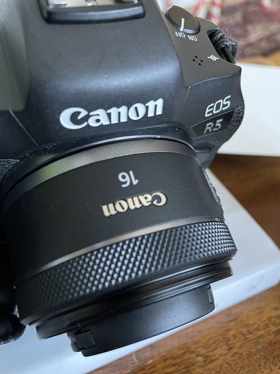 MikeMMartin's tweet photo. Looking forward to using this lens. #rf16 @CanonUSAimaging https://t.co/C7i1o8Z0xb