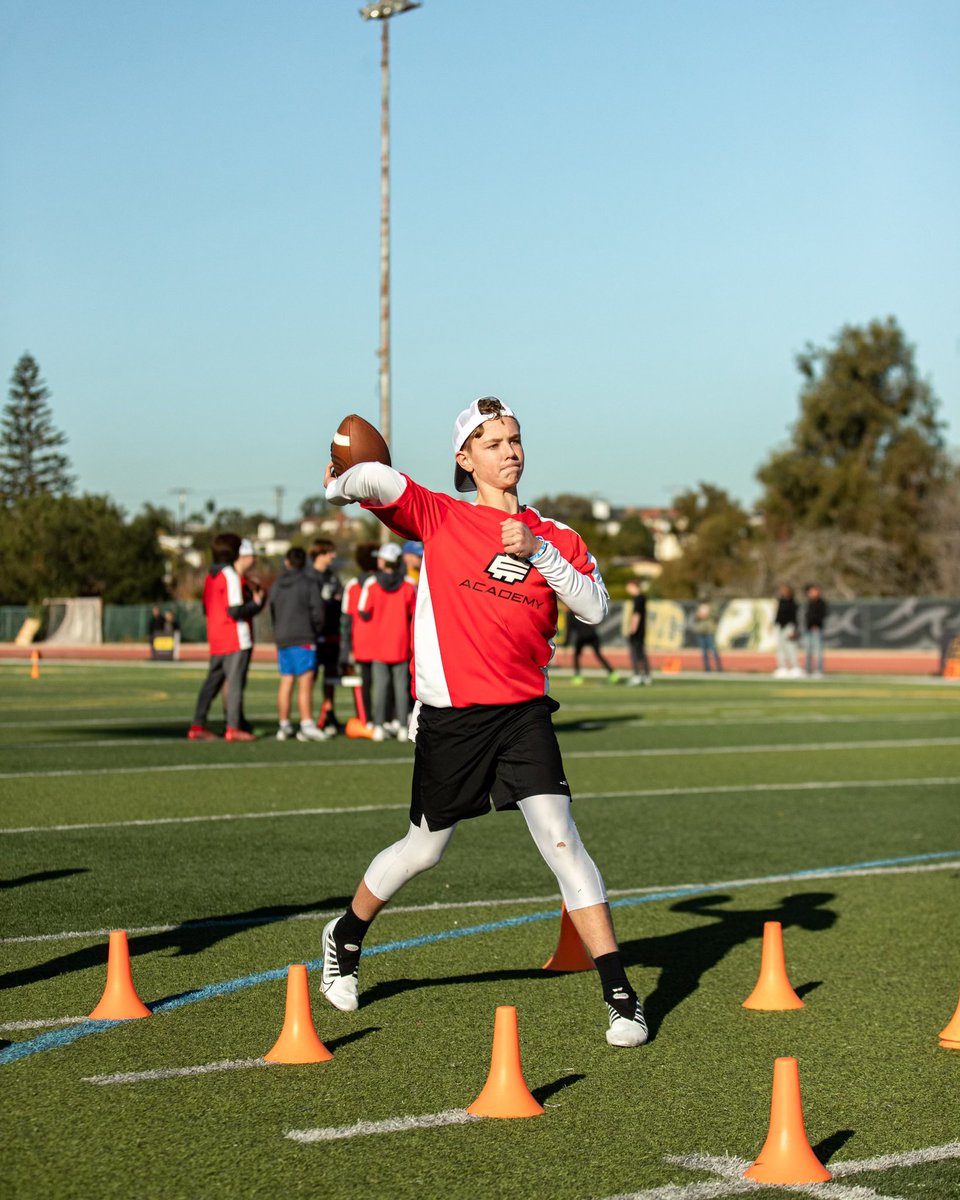 Krews Wray tweet media