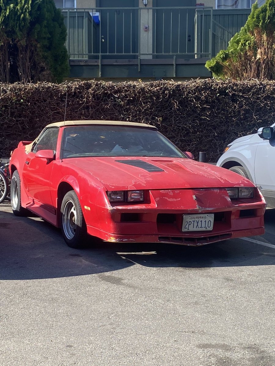 darknerokey34's tweet image. Just a beat up 2 seater Camaro  #Chevy #camaro #autoform #hess #eisenhardt