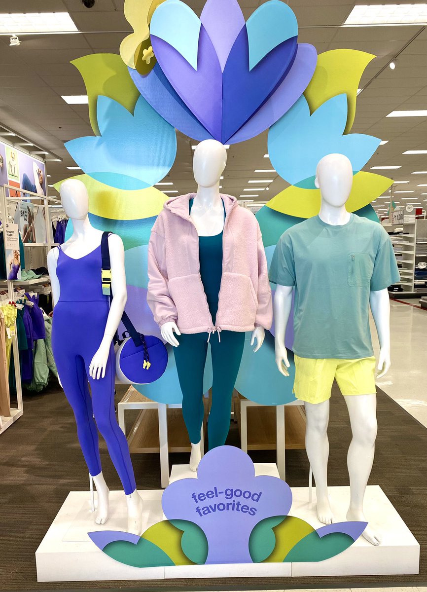 This set has us “Springing” into the new year. Feel-good favorites in beautiful colors? Yes please!!! #allinmotion #feelgoodfavorites #lovewellness #targetstyle #t2089 #d353