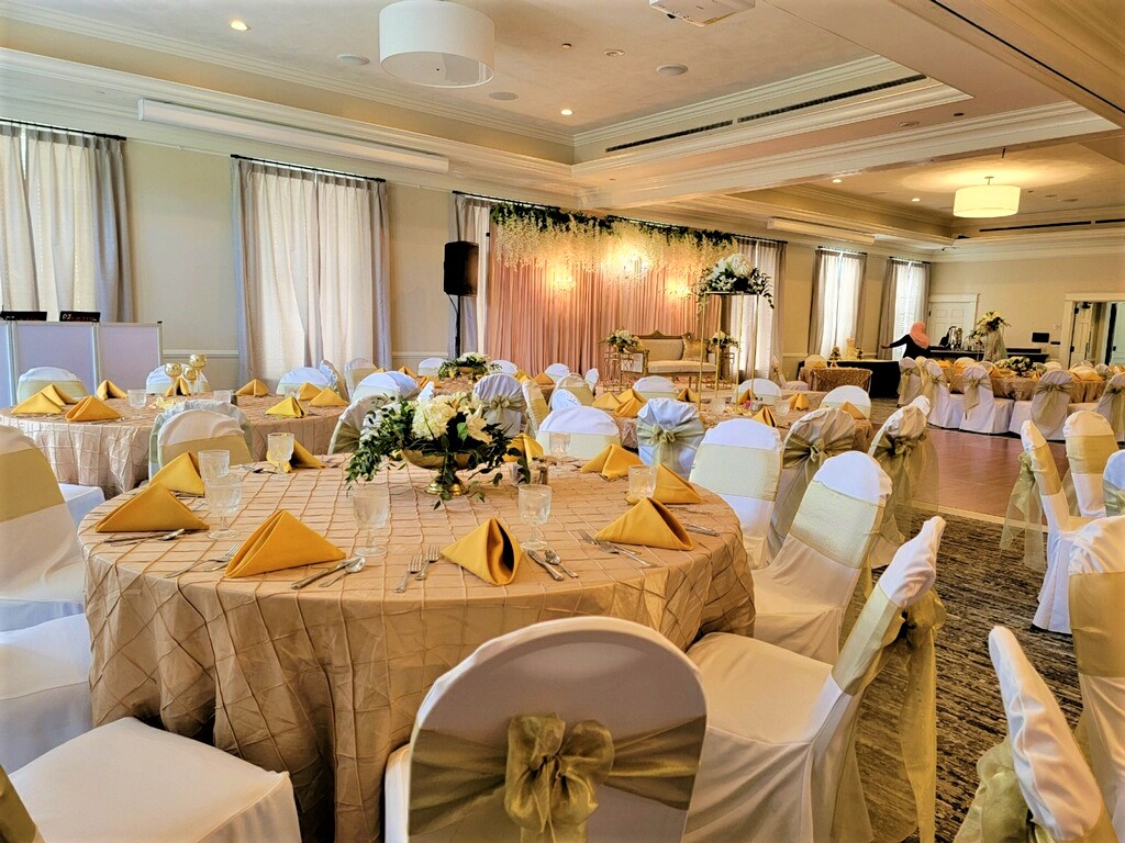 GCYankeeTrace's tweet photo. Looking for a venue for your event during the new year? Look no further! The Golf Club at Yankee Trace has the perfect event space for business meetings, fundraisers, birthday parties, baby showers, weddings, and much more! 
https://t.co/ZRCHuxQWVj https://t.co/KJEz5pfvzc
