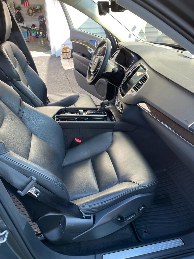 FairfaxVolvo's tweet photo. For a truly luxurious (and environmentally friendly) car detailing experience, there is just no better service than Ecosteamobile.

Like what you see? Visit their website here: https://t.co/V8YObxKbYT

#volvo #autodetailing #ecofriendly #luxurycardetailing #luxurycarwash https://t.co/6rcAcP4me4