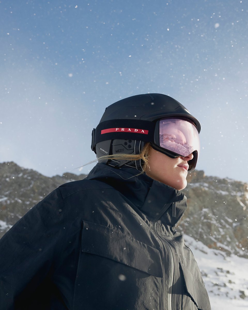 PradaLineaRossa's FW22 Ski collection combines the highest tech