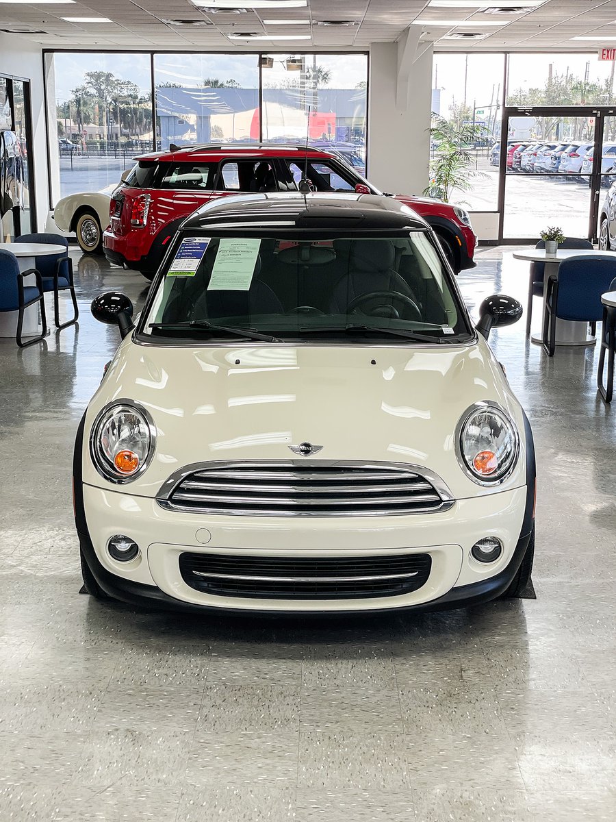 DriversMart's tweet image. Just arrived in the showroom: a sleek and sporty Mini Cooper with a manual transmission! Perfect for those who love to drive. Come check it out at our pre-owned superstore today!