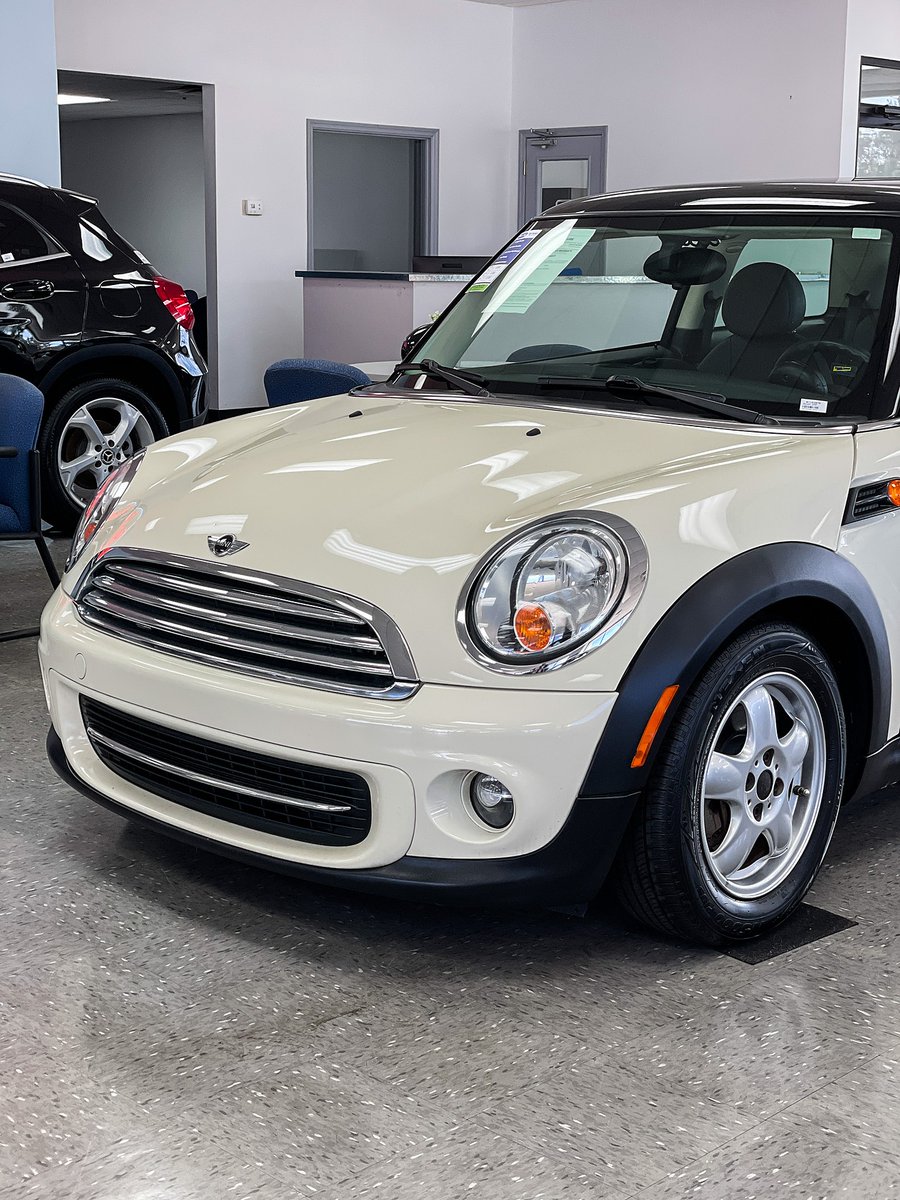DriversMart's tweet image. Just arrived in the showroom: a sleek and sporty Mini Cooper with a manual transmission! Perfect for those who love to drive. Come check it out at our pre-owned superstore today!