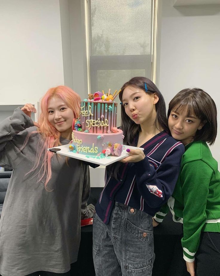 happy sana day!!!<3