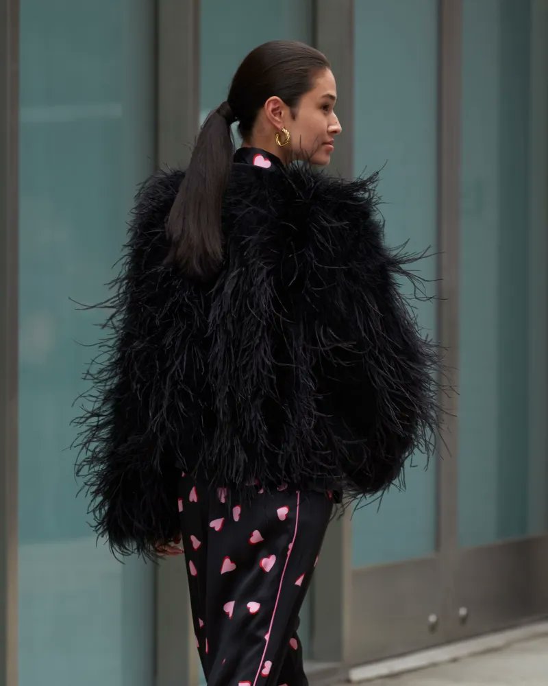 pologeorgis's tweet photo. Planning your New Years Outfit? Our Kiki Black Feather jacket makes the celebration
Available in Black and White
Selling out fast !
.
.
.
.
.
.
.
.
.
#pologeorgis #featherjacket #newyearseve #holidaydressing #dressup #fashion #style #styleinspo #timesquare https://t.co/BSOqE5LTgt