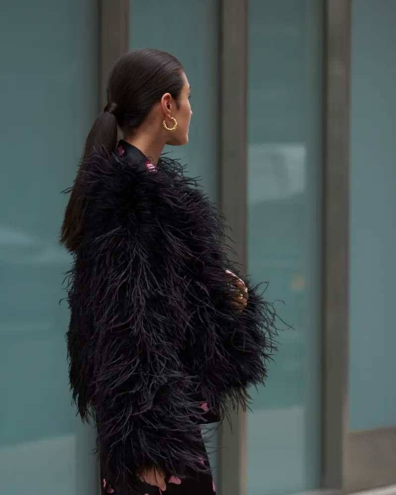 pologeorgis's tweet photo. Planning your New Years Outfit? Our Kiki Black Feather jacket makes the celebration
Available in Black and White
Selling out fast !
.
.
.
.
.
.
.
.
.
#pologeorgis #featherjacket #newyearseve #holidaydressing #dressup #fashion #style #styleinspo #timesquare https://t.co/BSOqE5LTgt