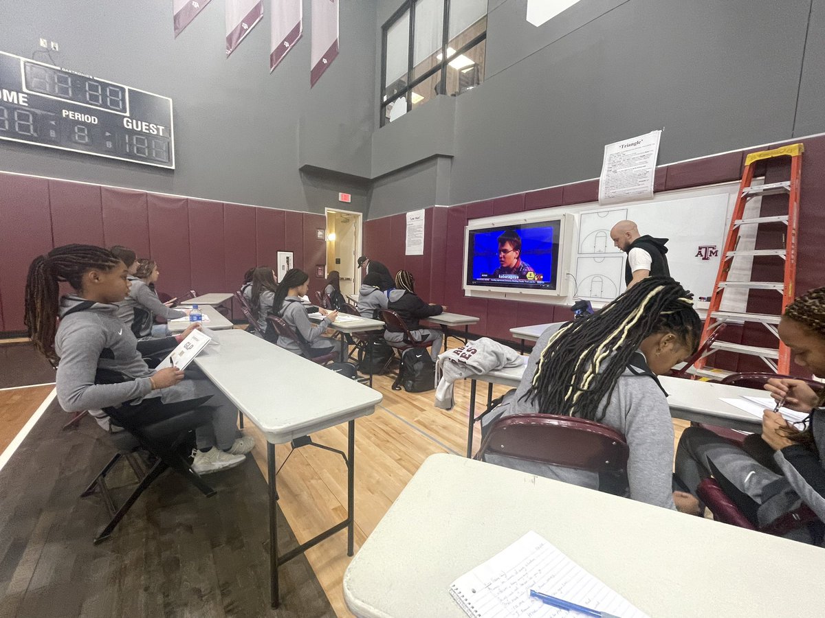 PittLadyPirates's tweet photo. Thank you Coach Buzz for sharing an early bird lesson with GLP and our team yesterday, on an Aggie Game day. We will take the wisdom home with us.  We appreciate your kindness and hospitality. @TeamCoachBuzz @aggiembk @ByJoshChambers https://t.co/DpxKVlLOBP