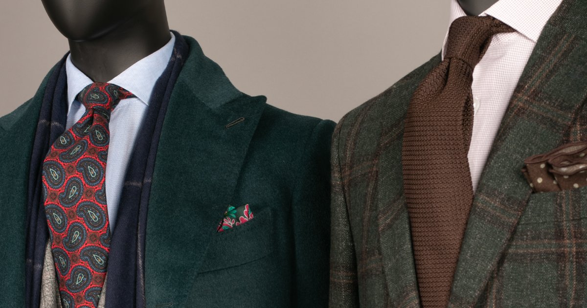 Whether your #NewYear goal is to dress better or feel better in your clothes, our 2023 fashion resolutions will help improve your style! ow.ly/hPqQ50LtATu 

#MyKingAndBay #TorontoKingsmen #RefinedSophistication #BespokeMenswear  #menswear #CustomClothing