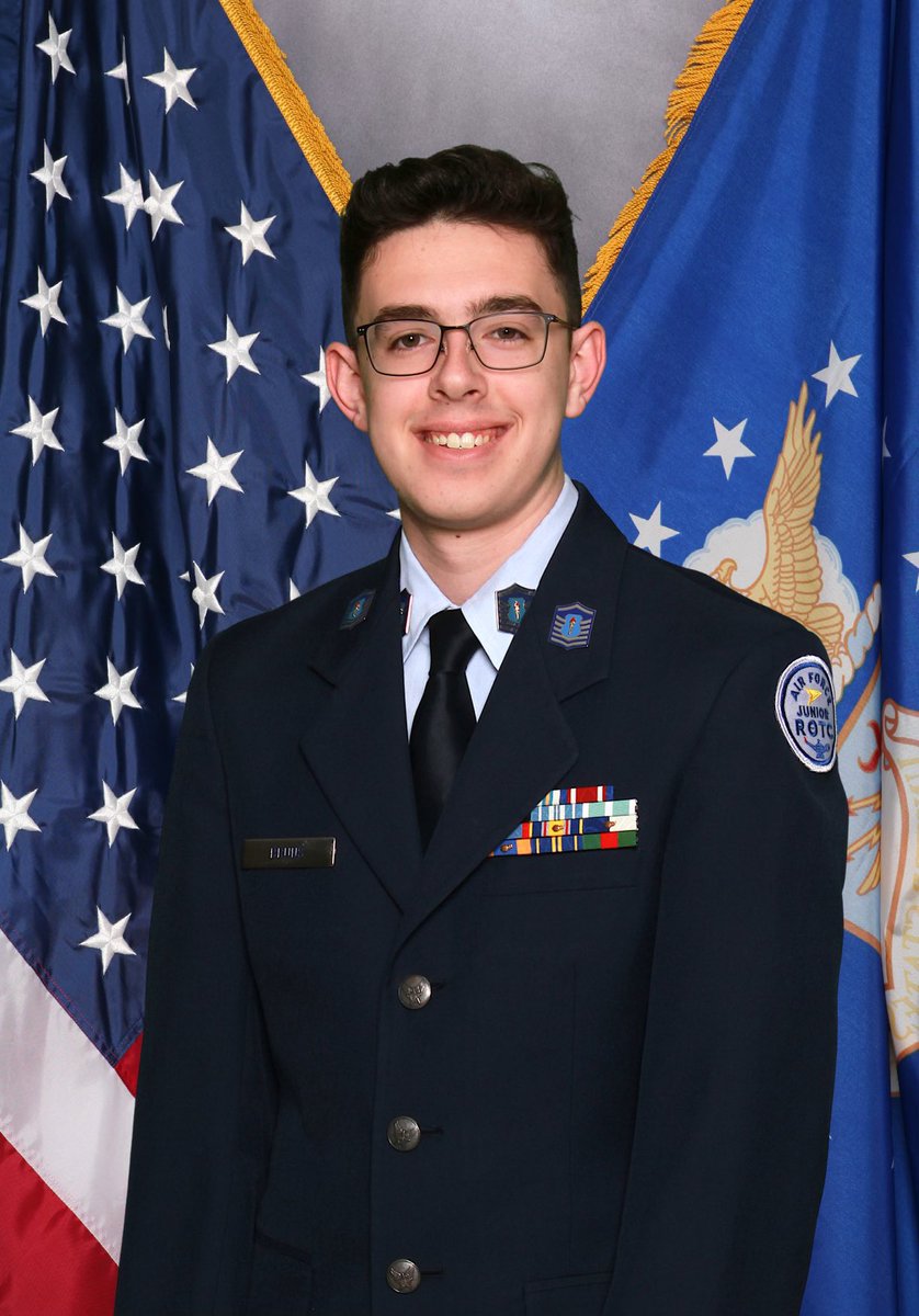 Congratulations go out to senior cadet Cody Bruns on his enlistment into the United States Air Force on Tuesday. Cody is pursuing a job in the Cyber career field. #SC951 #AirForce #aimhighflyfightwin 🇺🇸