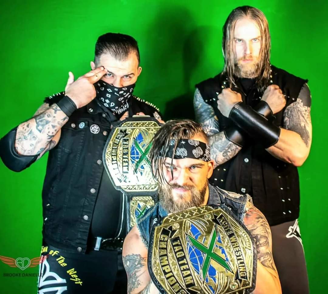 TheCerinRahne's tweet photo. Staying focused, 2023 is going to be the year of Hope, you can bet on that!
📸 @bdphotography2591
#xEdgeOfHopex #cerin #rahne #mattick #nowheregeneration #professionalwrestling #prowrestling #wreslinglife #wrestling #BeAHopeDealer https://t.co/lk4jmteciV