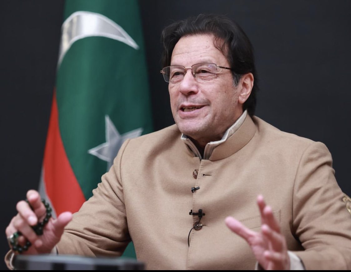 Jooookeeeerrrr's tweet photo. اسے پاکستان کہوں یا عمران خان فرق کوئ نہیں 🔥♥️ https://t.co/C1tqOxkOZO